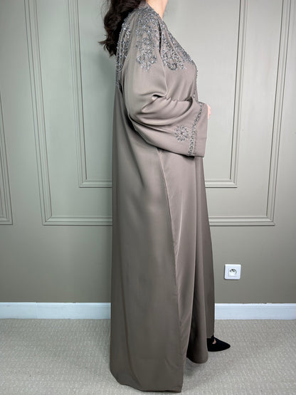 Abaya nude perlée